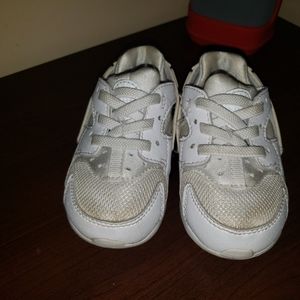 Toddler shoes